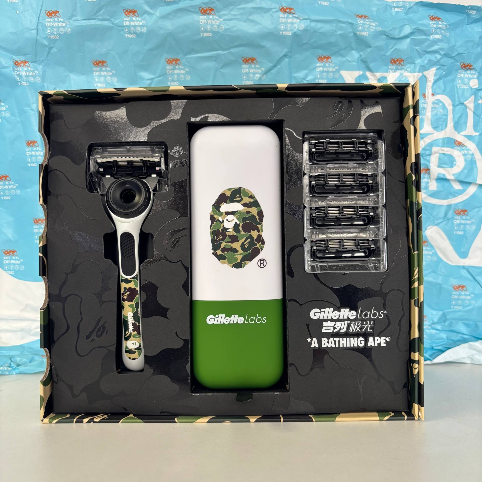 Бритва A Bathing Ape × Gillette