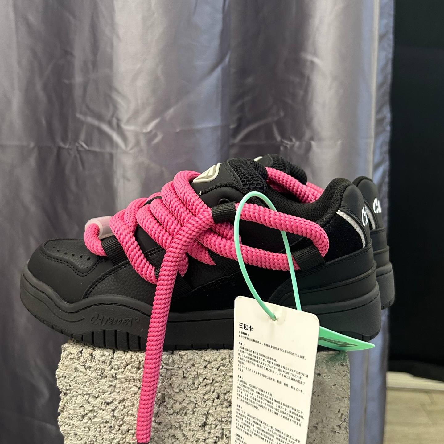 Cat&Sofa Black Pink
