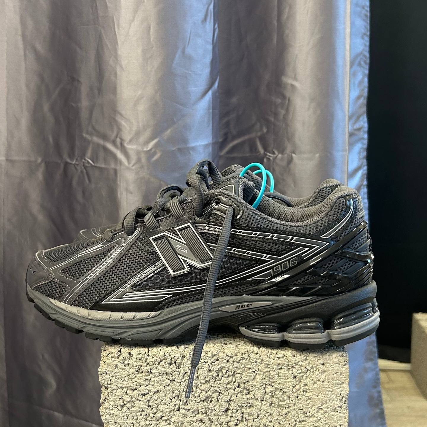 New Balance 1906R