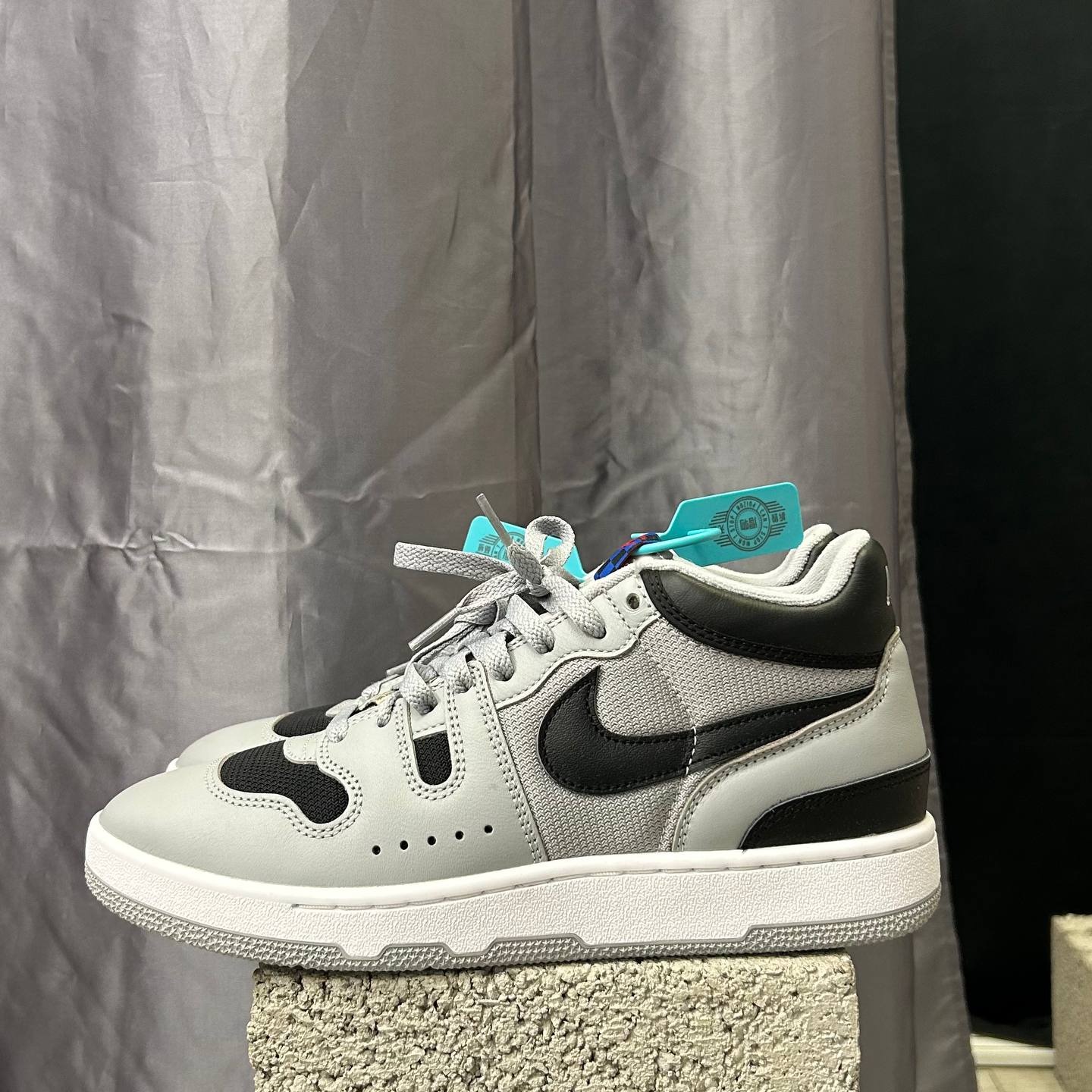 Nike Attack QS