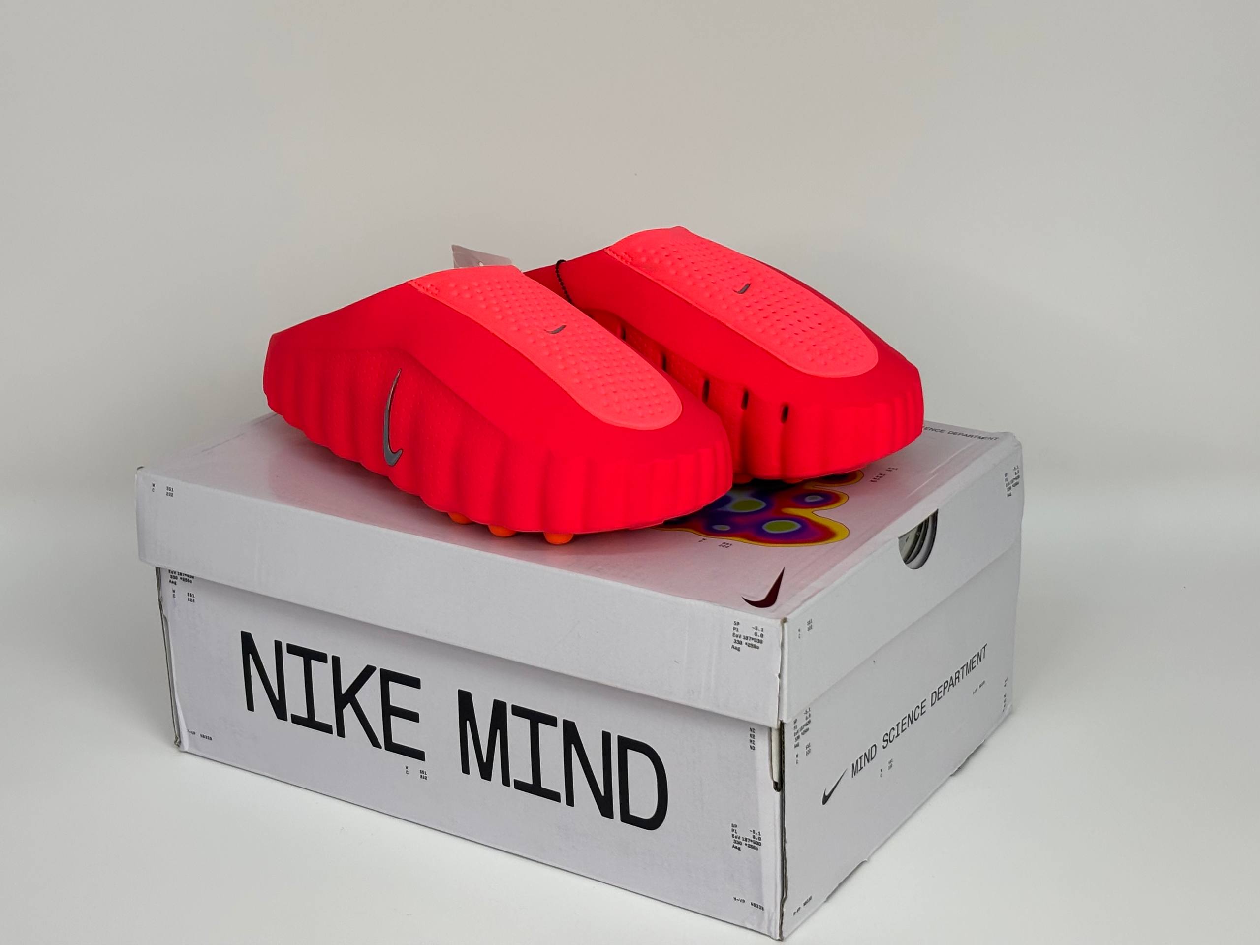 Nike Mind 001